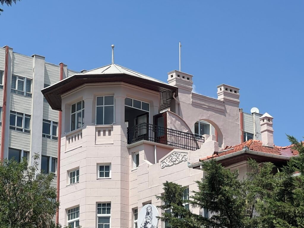 Ankara’daki eski Macaristan Büyükelçiliği binası